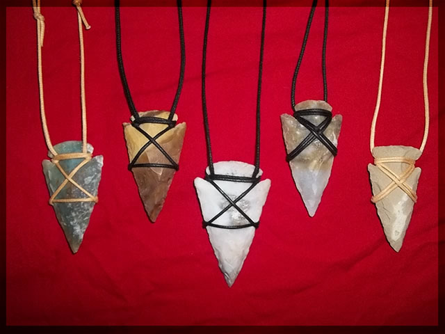 Authentic arrowhead samples, real archery arrowheads, hand knapped arrowhead necklaces